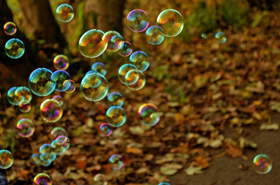 bubbles-g281e6d59a_1280.jpg
